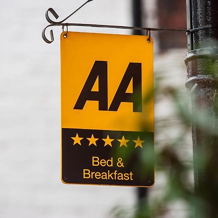 Darwin'S Townhouse Bed & Breakfast Shrewsbury Luaran gambar AA sign
