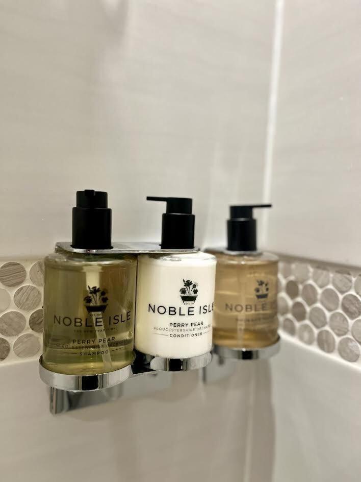 Darwin'S Townhouse Bed & Breakfast Shrewsbury Bilik gambar Noble Isle products